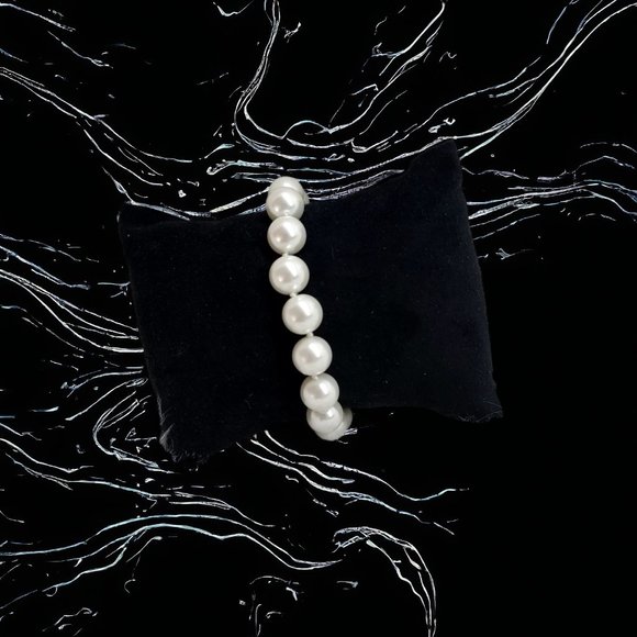 4 PIECE CULTURED PEARL SET: 2 NECKLACES, A BRACELET & PAIR OF EARRINGS - Picture 6 of 8